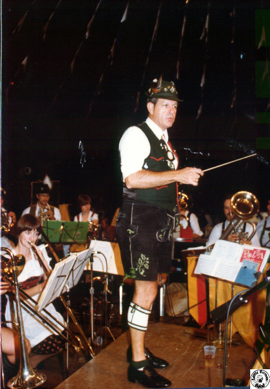 1981 10 10 04 Oktoberfest @ Civic Center.jpg